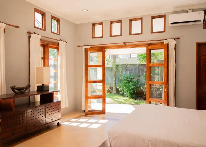 Villa With Private Pool And Garden In 3br