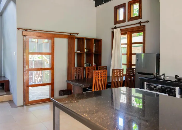 With Private Pool And Garden In 3br Villa Nusa Dua (Bali)