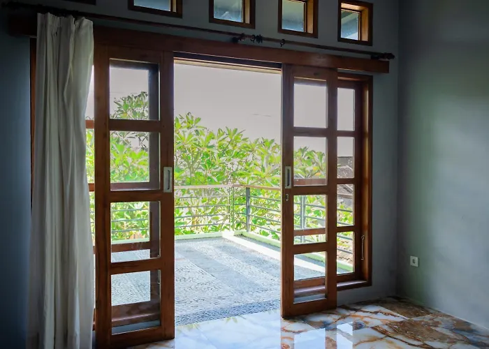 With Private Pool And Garden In 3br Villa
